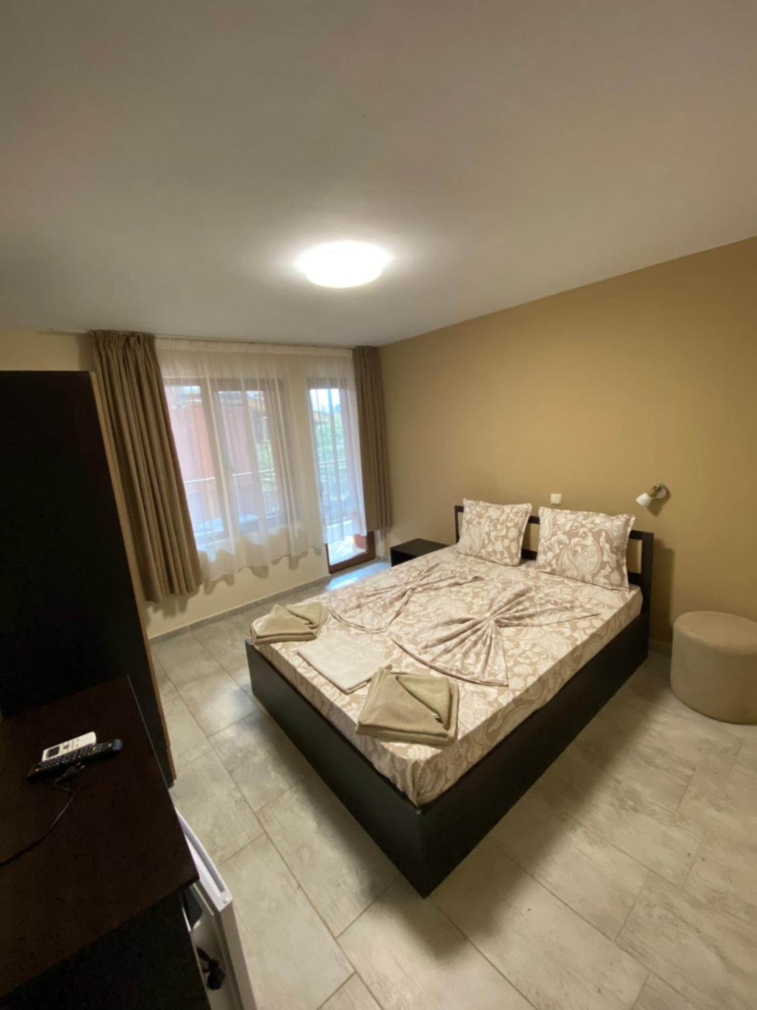 Guest Rooms Wild Duck Ezerets Luaran gambar