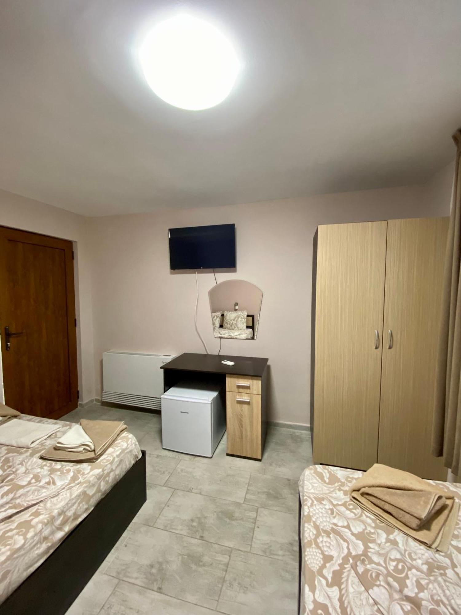 Guest Rooms Wild Duck Ezerets Luaran gambar