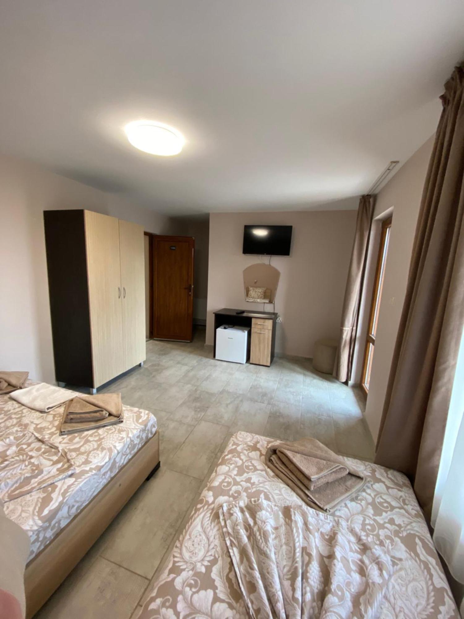 Guest Rooms Wild Duck Ezerets Luaran gambar